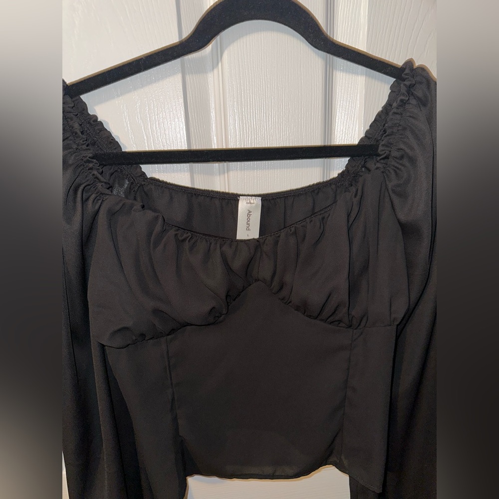 Black crop top blouse